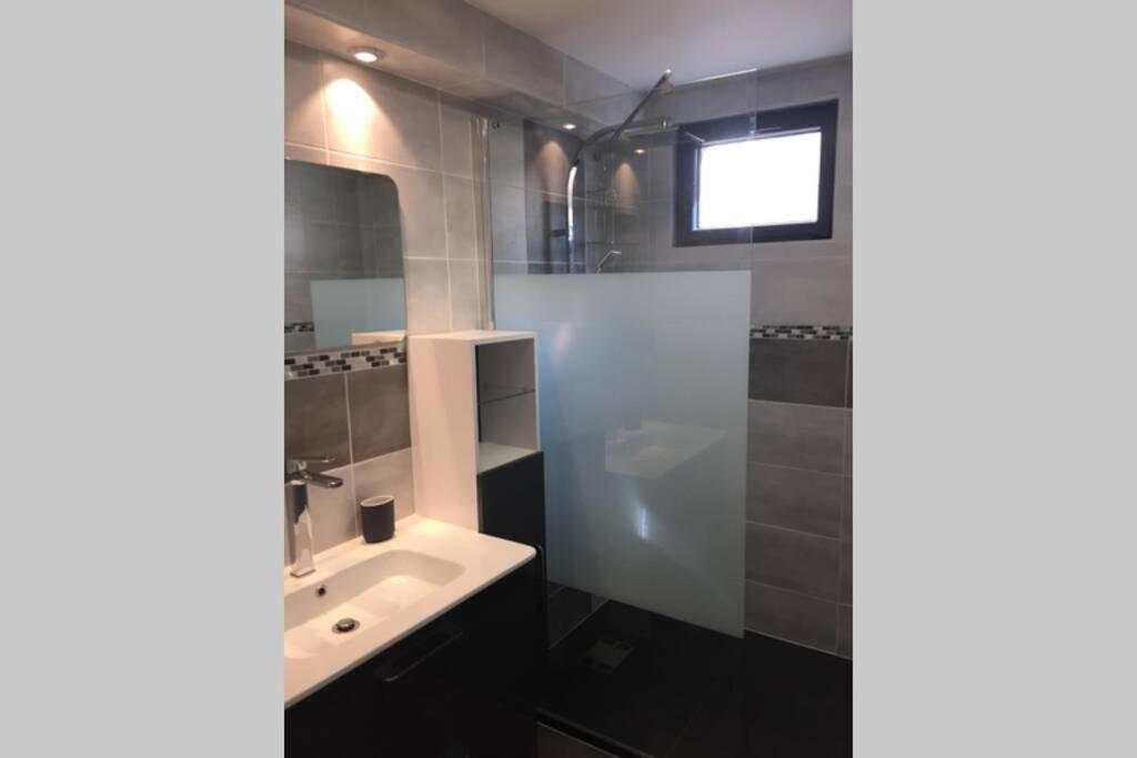 Ideal - Plage, Jardin & Jacuzzi, Proche Plage Et Thalasso - 1 A 6 Personnes Saint-Malo Kültér fotó